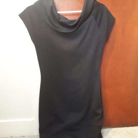 La Classic Couture Long Black Women's Top - Picture 2 of 2